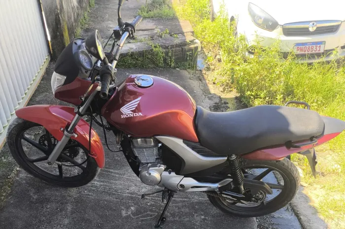 Vendo titan ex-mix 2013 em ótimo estado de conservação.