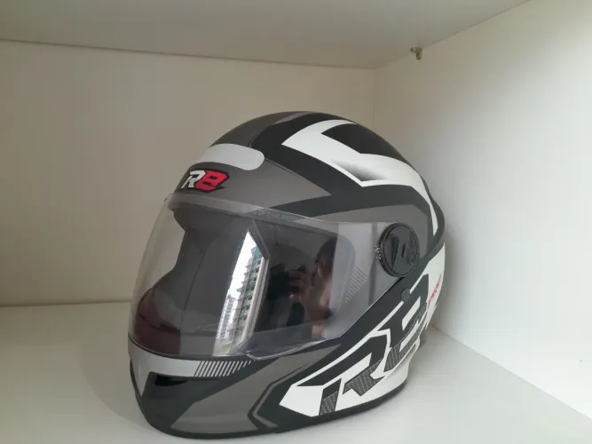 Capacete pra moto tamanho 56