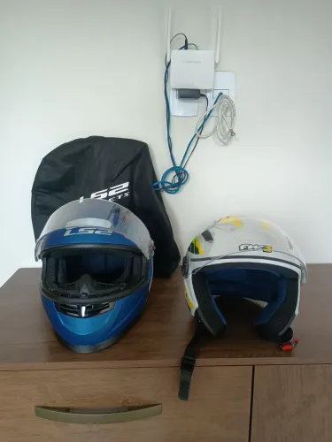 Capacetes novos!! Usei apenas na auto escola.