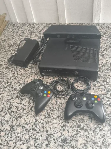 Xbox 360 desbloqueado completo com Kinect e Jogos.