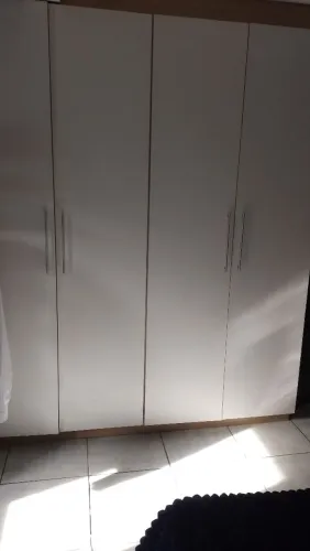 Guarda roupa 4 portas e 6 gavetas MDF