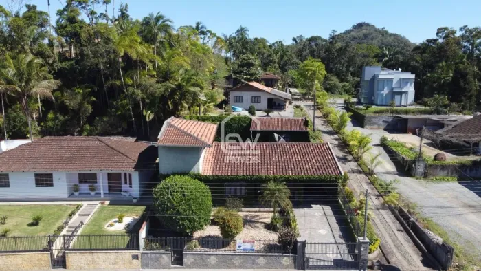 Casa com 183m² em Massaranduba, SC