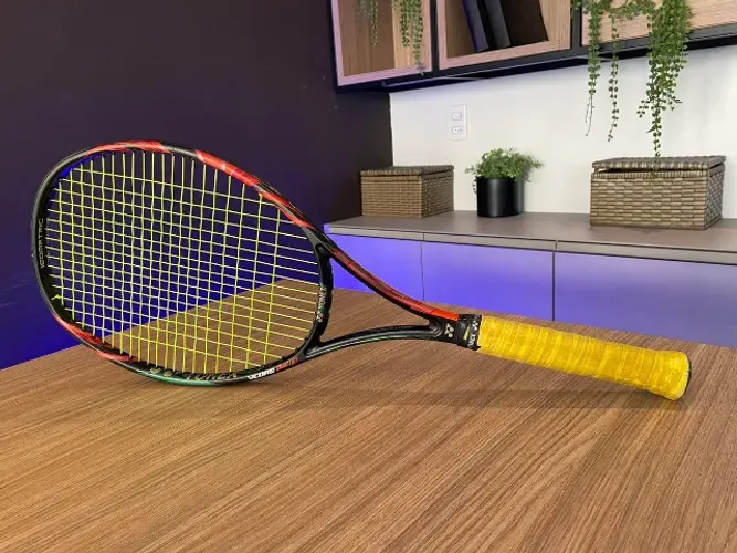 Raquete Yonex VCore Duel G 100 300g L2 Made In Japan Controle e Spin