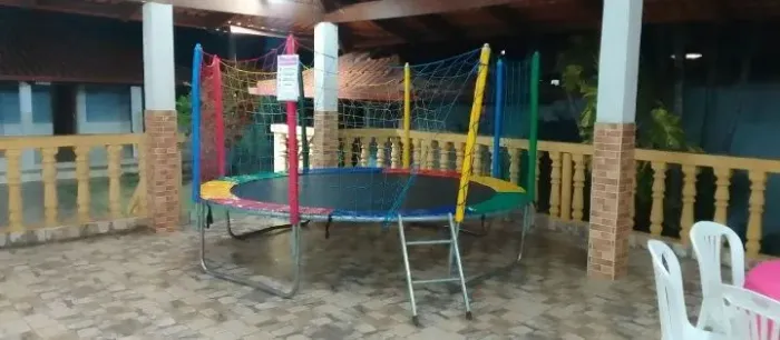 Cama elástica - pula pula
