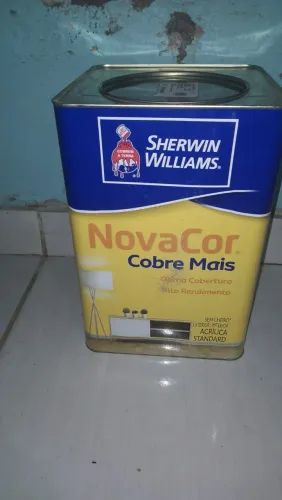 Vende se Tinta branca lacrada