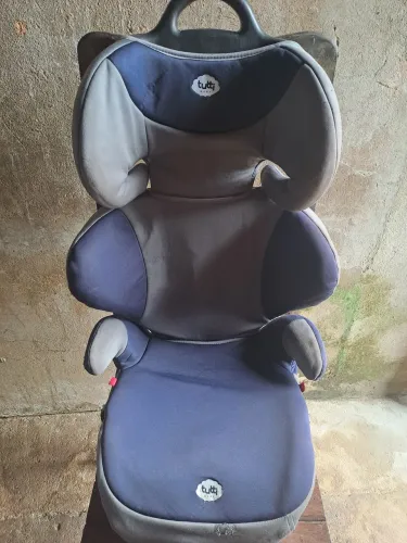 Cadeirinha de carro pra vender Logo! Disposto a negociar 