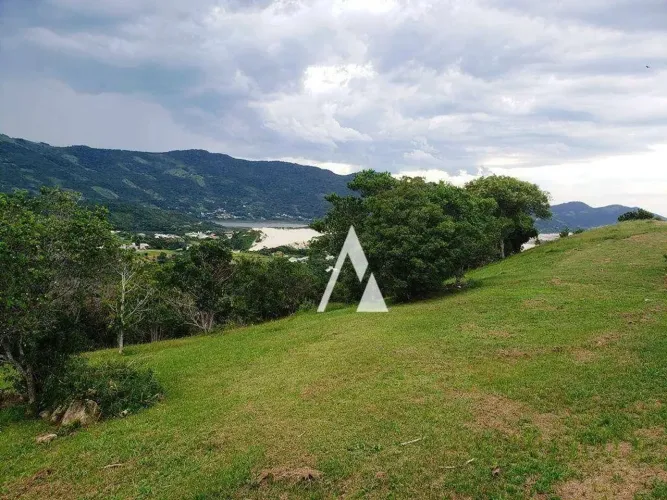 Terreno à venda, 2000 m² por R$ 1.550.000 - Ferraz - Garopaba/SC