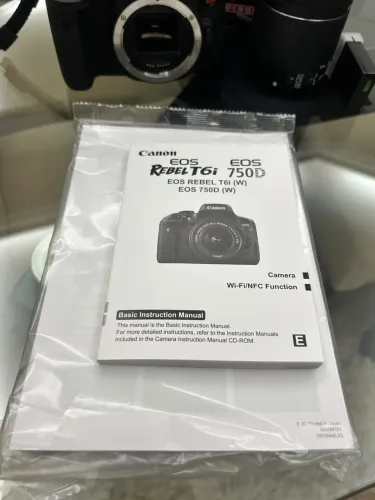 Vendo máquina fotográfica CANNON-REBEL EOS 6Ti (kit) com lente 18-55.