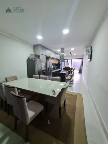 Casa à Venda no Condomínio Terras do Fontanário