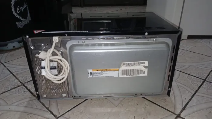 Microondas semi novo