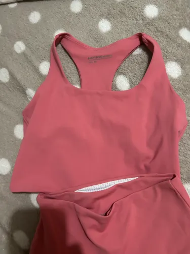 Conjunto de treino Hering rosa NOVO. CALÇA LEGGING E TOP ROSA NUNCA USADO