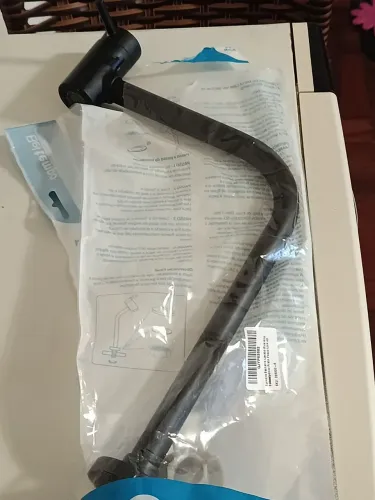 Torneira preta para utilizar com cuba externa.