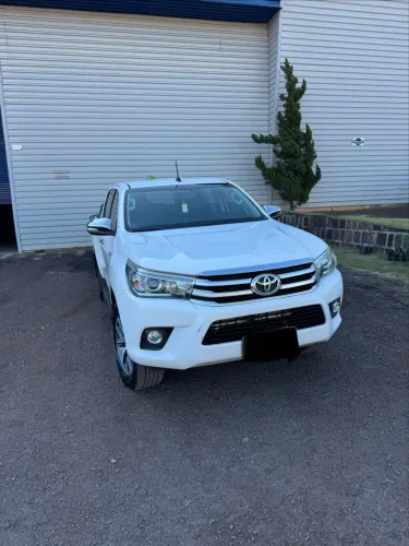 Toyota Hilux CD SRX 4X4 2.8 TDI 16V Diesel Aut. 2017