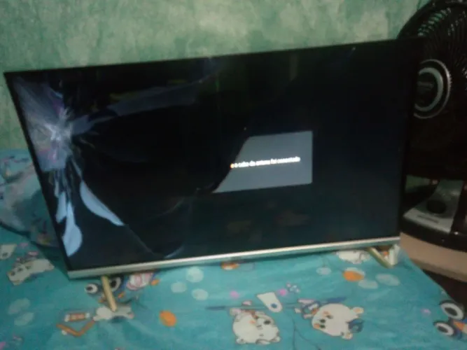 Tv para retirarada de peças