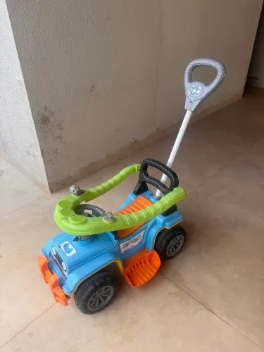 Vendo carrinho de passeio infantil