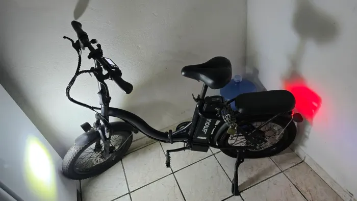 Bike eletrica Movi 500w semi nova