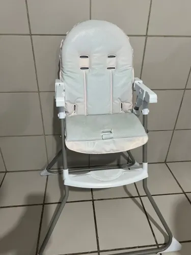 Cadeira de alimentação 