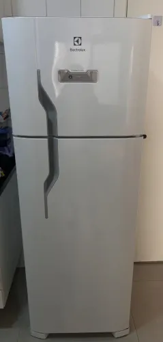 Geladeira/Refrigerador Frost Free 310 Litros Branco Electrolux (TF39) 127V