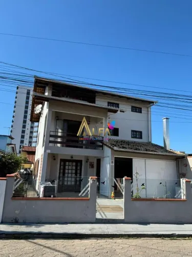 Sobrado à venda, 222 m² por R$ 2.000.000,00 - Centro - Penha/SC