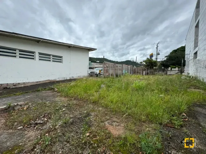 Terreno Residencial em Saco Dos Limões