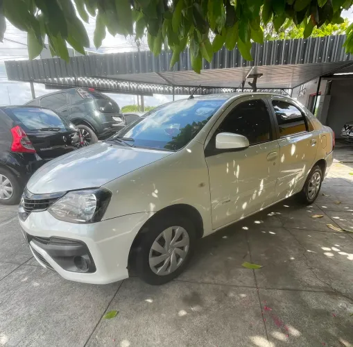 Toyota Etios X Sedan 1.5 Flex 16V 4P Mec. 2019