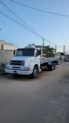Caminhão MB 1418