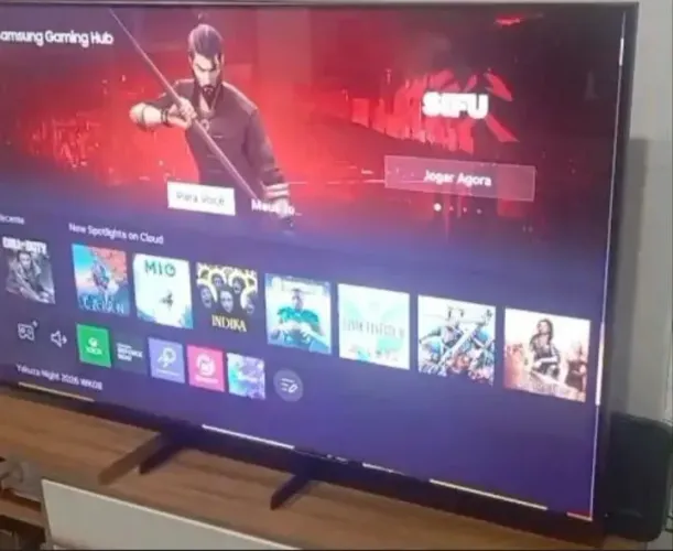 TV Samsung Crystal UHD DU7700 60° Smart