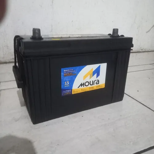 VENDO BATERIA MOURA 100 AMPERES 250 REAIS
