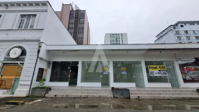 Sala comércial, com 15,53 m² no Centro de Joinville.