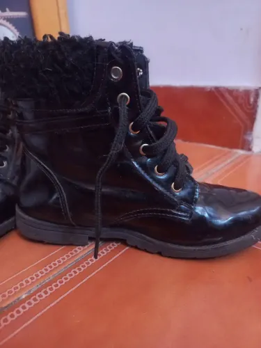 Bota infantil preta 32