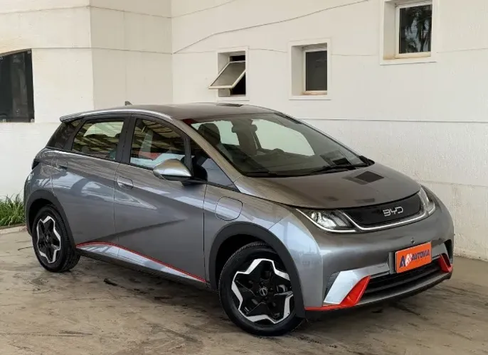 BYD Dolphin EV (Elétrico) 2025