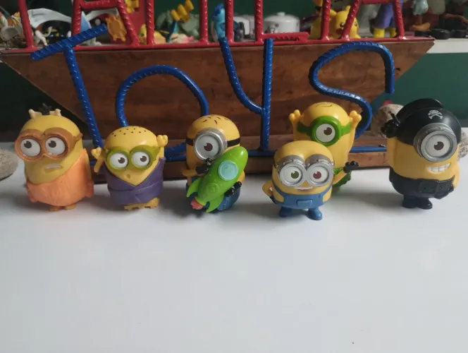 Minions diversos 15,00 unidade 