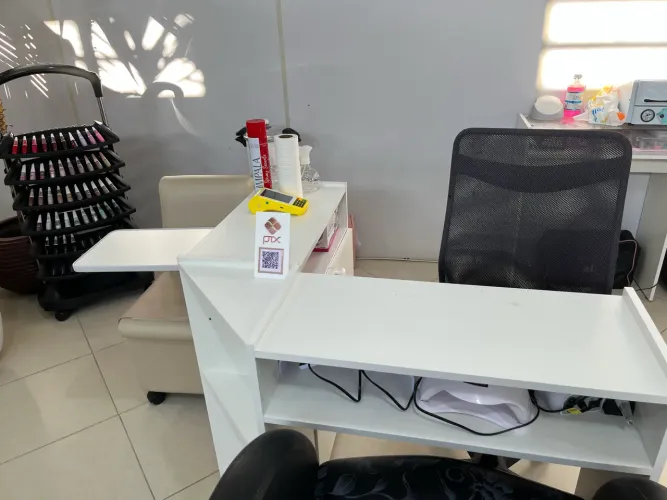 KIT COMPLETO MANICURE E NAIL DESIGNER + AUTOCLAVE + MESA + CADEIRA