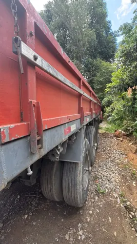 CARRETA SEMI REBOQUE GUERRA 1998, EM ÓTIMO ESTADO E COMPLETA