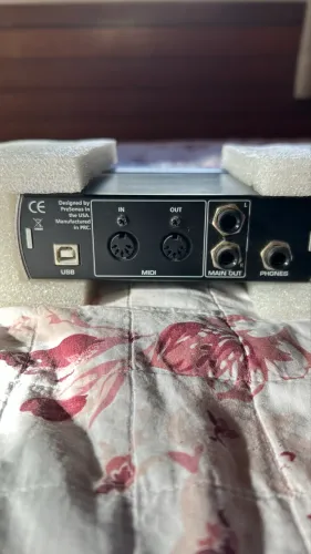 Kit Home Studio: Interface PreSonus AudioBox USB + Microfone Behringer B-1
