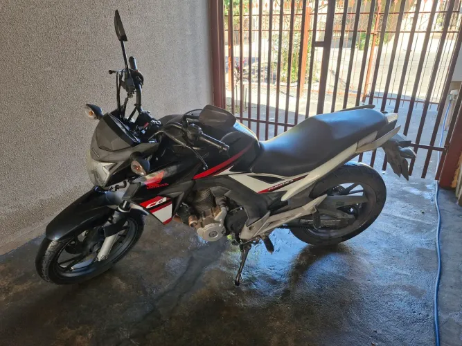 Honda CB 250F Twister 2017 - Preta - Flex