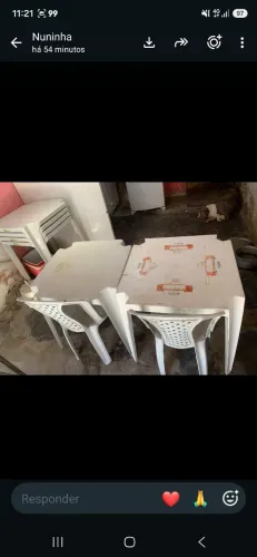 Mesas e banquetas de plastico 