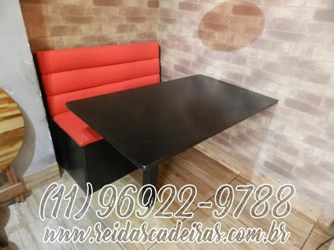 Mesa Retangular Fixa em Madeira de Parede