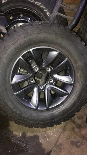 Jogo De Roda Com Pneu Suzuki Jimny 2022