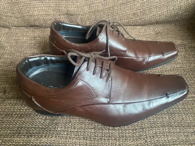 Sapatos masculinos Datelli
