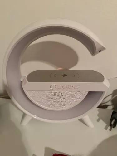 Luminária G RGB caixa de som Bluetooth rádio FM carregado indução 