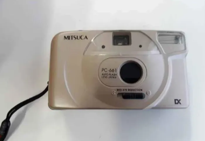 Camera Fotográfica mitsuca pc-661 + Case item de coleção  não funciona
