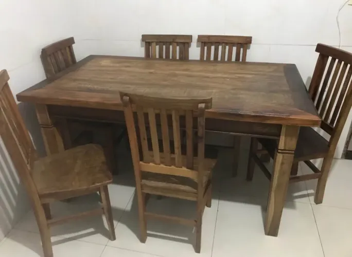 Mesa Maciça Rústica Peróba c/ 6 cadeiras (1,60 x 0,90)