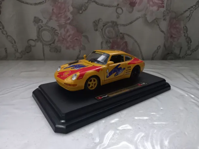Porsche 911 Carrera