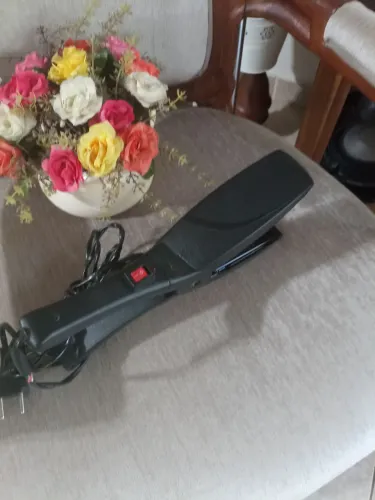 Prancha de cabelo pranchão chapinha Tany Bivolt 