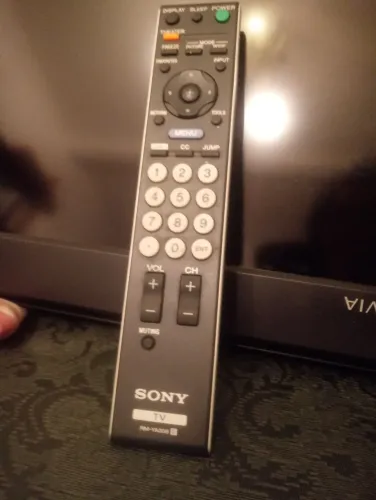 TV sony.42 pol. LCD - 2HDMI c/ peq.mancha nao visvel.199,00 Urgente!!