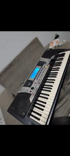 TECLADO YAMAHA PSR 550