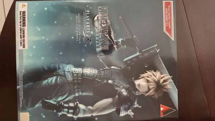 Cloud strife play arts kai final fantasy versao exclusiva