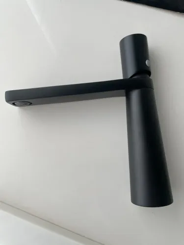 Torneira Monocomando Preto Fosco - Design Moderno