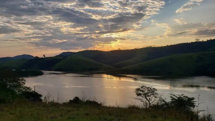 Sítio para Venda em Três Rios, Bemposta, 3 dormitórios, 3 suítes, 4 banheiros, 8 vagas